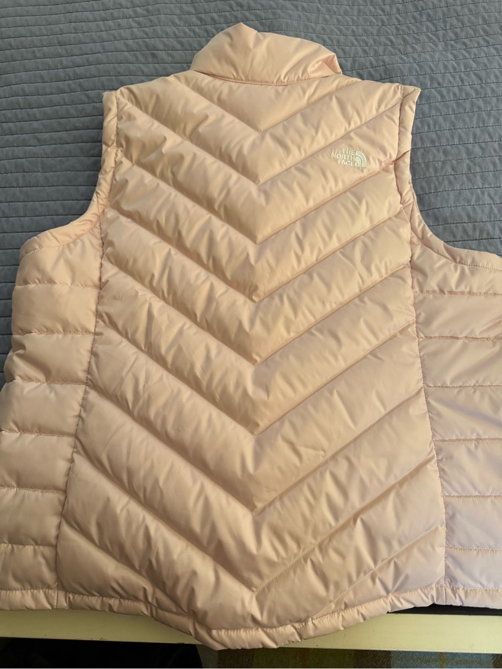 The North Face Women’s Pale Pink Quilted Down Insulated Vest Plus Size XXL - Picture 3 of 5